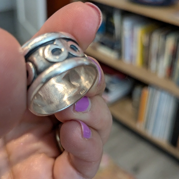 Pure Silver Ring from Easter Island, .25 oz - Picture 4 of 6